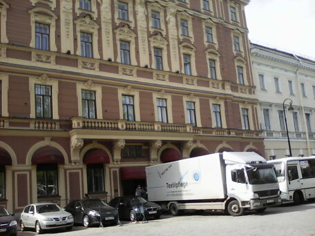 2009 Mercedes-Benz Atego, серебристый, 3200000 рублей, вид 2