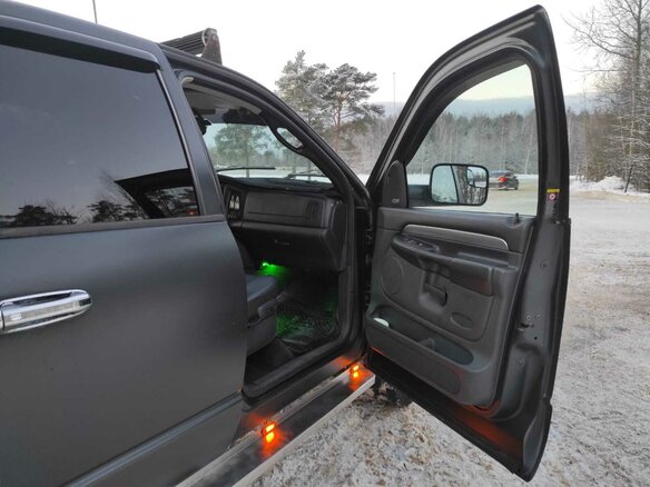 2004 Dodge RAM III (DR/DH), чёрный, 3300000 рублей - вид 21