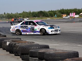 1998 Toyota Chaser VI (X100) Рестайлинг, белый, 1999999 рублей, вид 3