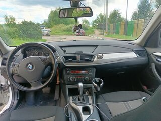 2014 BMW X1 18i I (E84) Рестайлинг, белый, 2000000 рублей, вид 4