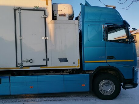 2013 Volvo FH, синий, 12000000 рублей, вид 4