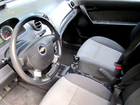 2010 Chevrolet Aveo I Рестайлинг, серебристый, 285000 рублей, вид 5
