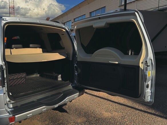 2014 Mitsubishi Pajero IV Рестайлинг 2, серебристый, 2999999 рублей - вид 12