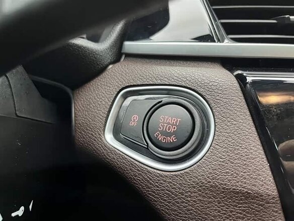 2023 BMW X1 Long 20Li sDrive III (U11/U12), белый, 2766000 рублей - вид 18