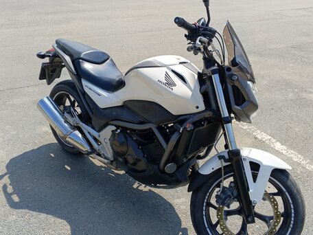 2013 Honda NC 700S, белый, 400000 рублей, вид 3