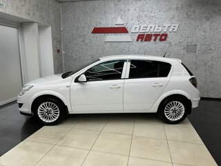 2013 Opel Astra H Рестайлинг, белый, 799000 рублей, вид 2