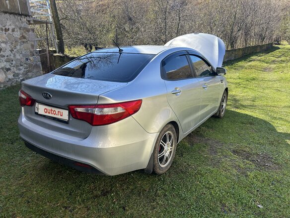 2012 Kia Rio III, серебристый, 715000 рублей - вид 3