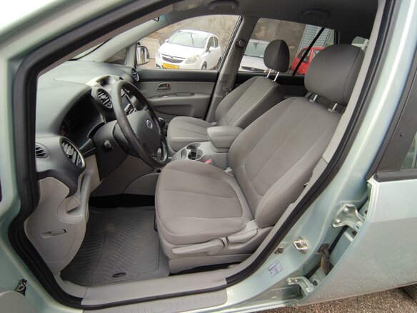 2008 Kia Carens II (UN), серый - вид 15