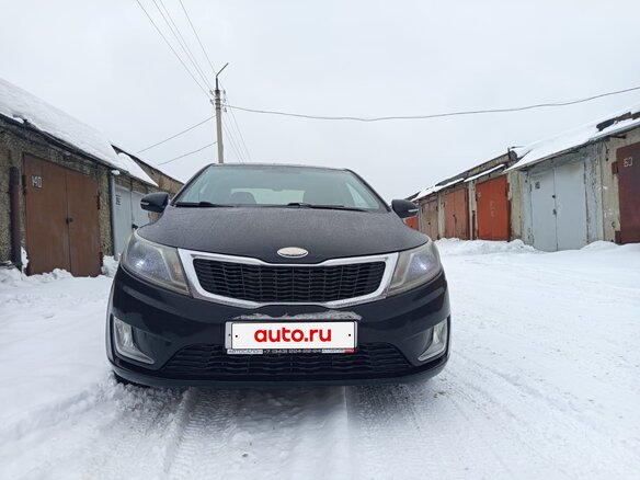 2013 Kia Rio 4-speed III, чёрный, 950000 рублей