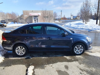 2014 Volkswagen Polo V, синий, 700000 рублей, вид 2