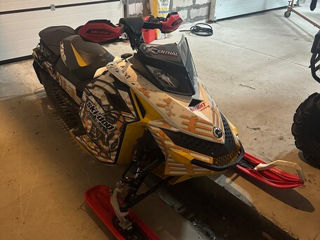 2010 BRP Ski-Doo MXZ X-RS 850, белый, 700000 рублей, вид 4