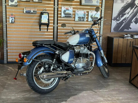 2025 Royal Enfield Classic 650, синий, 703000 рублей, вид 4
