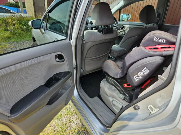 2010 Honda Stream II Рестайлинг, серый, 1200000 рублей - вид 8