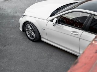 2012 Mercedes-Benz C-Класс 180 BlueEFFICIENCY III (W204) Рестайлинг, белый, 1500000 рублей, вид 2