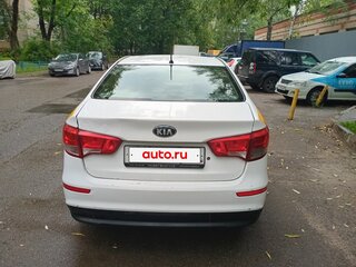 2016 Kia Rio III Рестайлинг, белый, 420000 рублей, вид 3