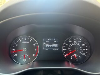 2018 Kia Sportage IV Рестайлинг, серебристый, 2400000 рублей, вид 4