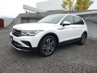 2023 Volkswagen Tiguan II Рестайлинг, белый, 2350000 рублей, вид 1