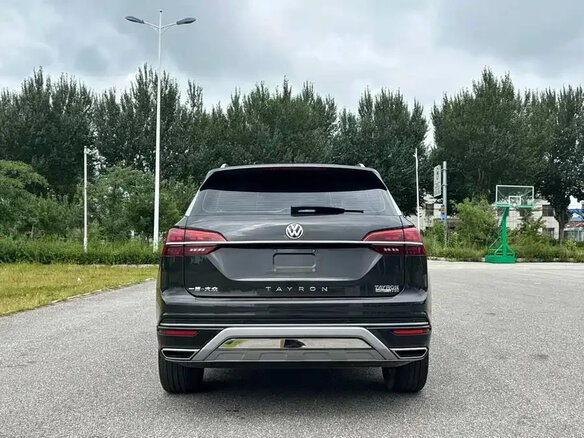 2022 Volkswagen Tayron I, чёрный, 2240000 рублей - вид 4