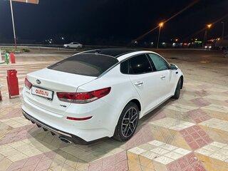 2018 Kia Optima IV Рестайлинг, белый, 2360000 рублей, вид 1