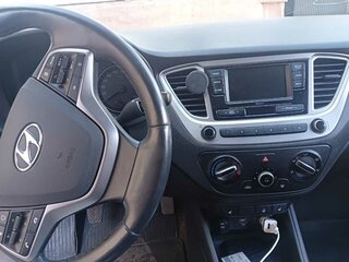 2019 Hyundai Solaris II, белый, 1400000 рублей, вид 4
