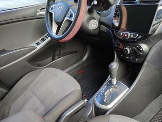2013 Hyundai Solaris I, бежевый, 890000 рублей, вид 5