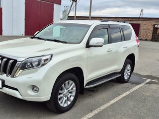 2015 Toyota Land Cruiser Prado 150 Series Рестайлинг 1, белый, 3400000 рублей, вид 3