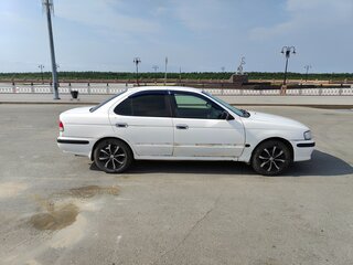 2000 Nissan Sunny B15, белый, 300000 рублей, вид 3