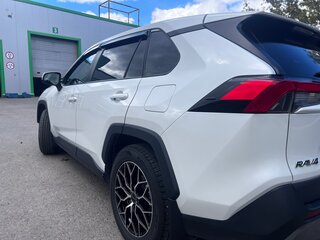 2022 Toyota RAV4 V (XA50), белый, 3000000 рублей, вид 3