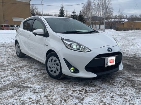 2018 Toyota Aqua I Рестайлинг 2, белый, 1270000 рублей, вид 2