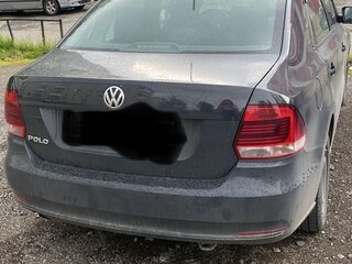 2015 Volkswagen Polo V Рестайлинг, серый, 700000 рублей, вид 4