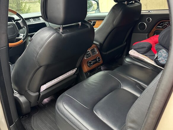 2019 Land Rover Range Rover IV Рестайлинг, золотистый, 9200000 рублей - вид 12