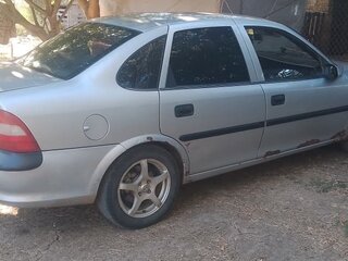 1998 Opel Vectra B, белый, 100000 рублей, вид 4