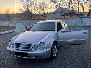 1997 Mercedes-Benz CLK-Класс 320 I (W208), чёрный, 500000 рублей, вид 5
