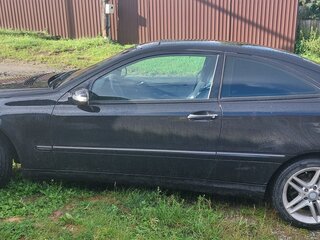 2006 Mercedes-Benz C-Класс 230 II (W203) Рестайлинг, чёрный, 699000 рублей, вид 4