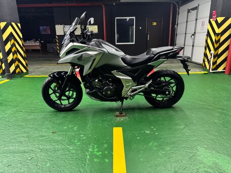 2021 Honda NC 750X, серый, 1075000 рублей, вид 2