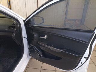 2016 Kia Rio III Рестайлинг, белый, 1110000 рублей, вид 3