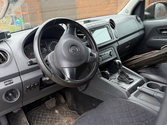 2012 Volkswagen Amarok, коричневый, 1000000 рублей - вид 6