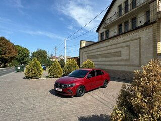 2022 Volkswagen Polo VI, красный, 2720000 рублей, вид 3