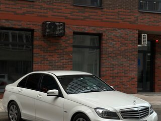 2011 Mercedes-Benz C-Класс 200 III (W204) Рестайлинг, белый, 1290000 рублей, вид 4