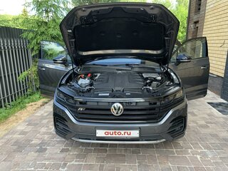 2019 Volkswagen Touareg III, серый, 13000000 рублей, вид 1