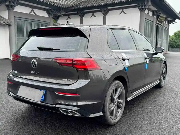 2023 Volkswagen Golf VIII, чёрный, 1860000 рублей - вид 6
