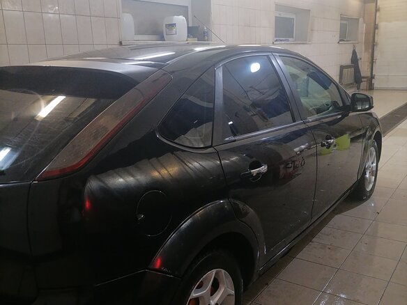 2008 Ford Focus II Рестайлинг, чёрный, 480000 рублей - вид 2