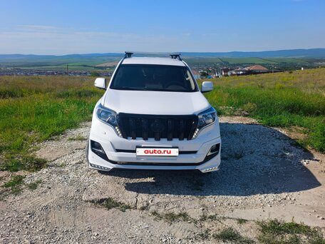 2013 Toyota Land Cruiser Prado 150 Series Рестайлинг 1, белый, 3200000 рублей, вид 2