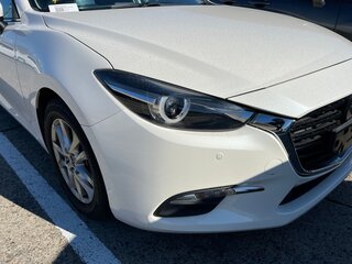 2019 Mazda Axela III Рестайлинг, белый, 951010 рублей, вид 2