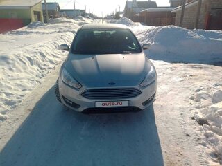 2016 Ford Focus III Рестайлинг, серебристый, 850000 рублей, вид 1
