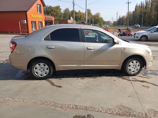 2013 Chevrolet Cobalt II, золотистый, 560000 рублей, вид 2