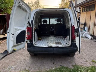 2011 Peugeot Partner II, белый, 620000 рублей, вид 5