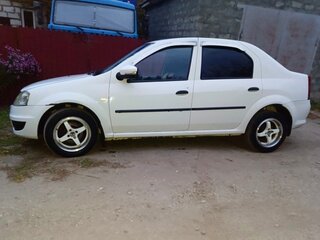 2011 Renault Logan I Рестайлинг, белый, 450000 рублей, вид 3