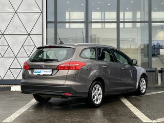 2017 Ford Focus III Рестайлинг, серый, 669000 рублей, вид 5