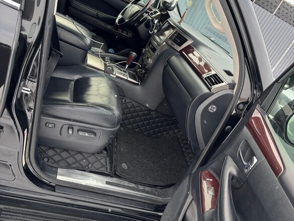 2013 Lexus LX 570 III Рестайлинг, чёрный, 3850000 рублей - вид 10